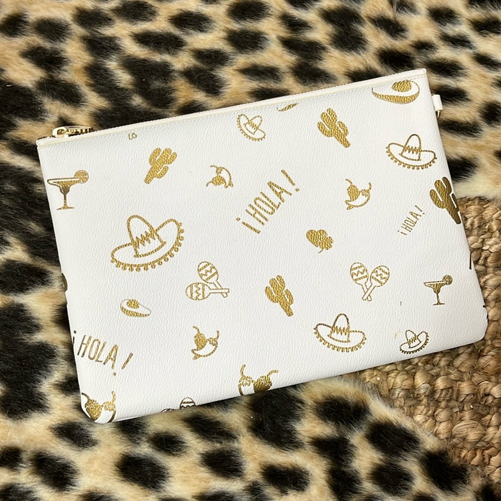 Stoney Clover Lane Pouch